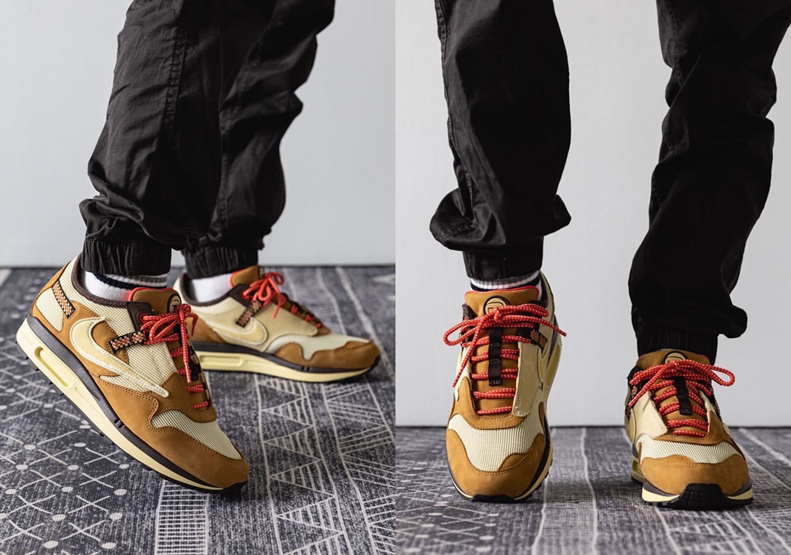 Travis Scott Nike Air Max 1 Wheat Do9392 On Feet 701 (2) - newkick.app